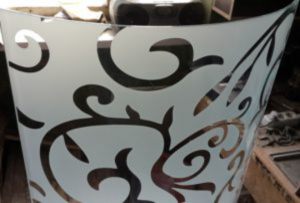Стекло радиусное с пескоструйным рисунком для радиусных дверей Орёл